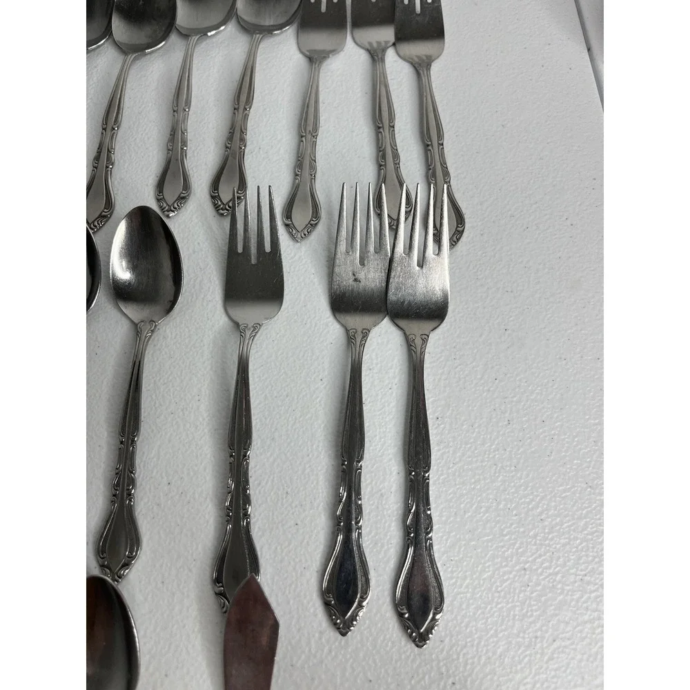 Stanley Roberts Rogers Co Stainless Flatware AUBERGE 28 Piece Set‎